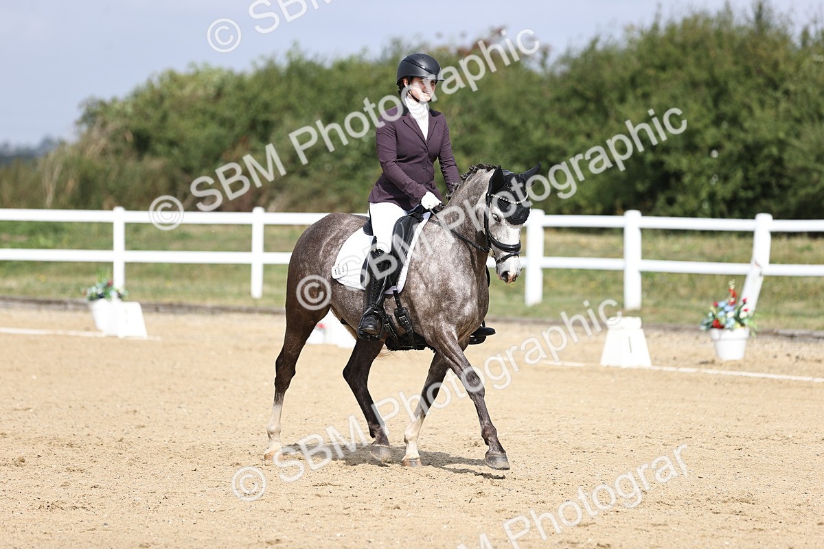 SBM_016246 - Class 14 - Novice 23 - 10.29-11.32