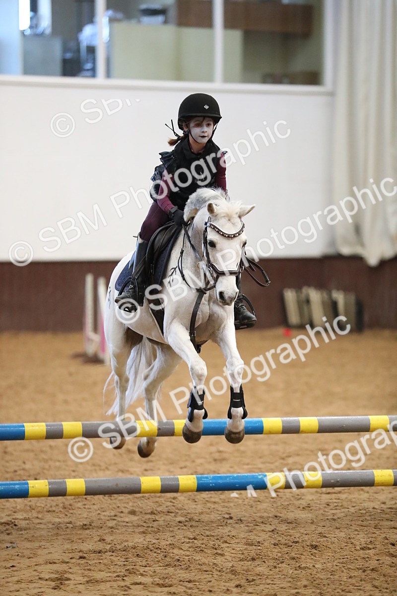 SBM_001954 - Class 3 - Horse & Hound