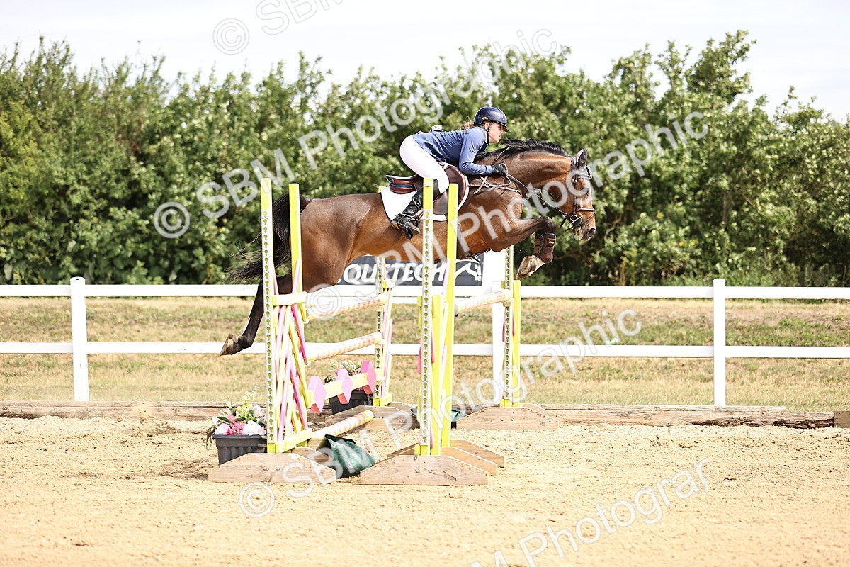 SBM_009763 - Class 8 - Senior Newcomers - 1.10  Open