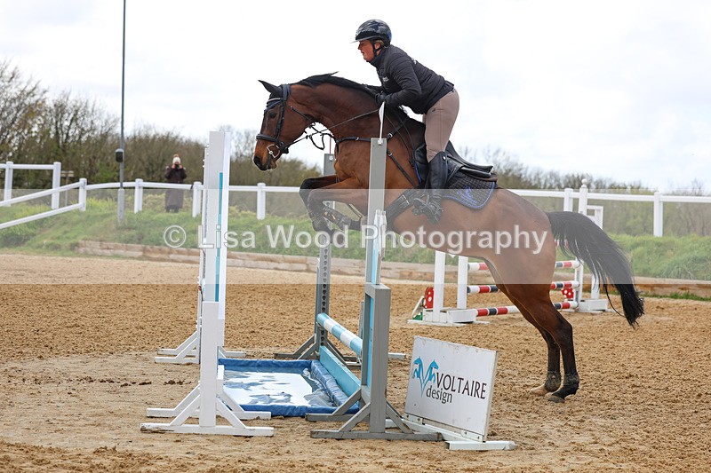 3E7A2014 - Class 7: Senior Newcomers/1.10m open