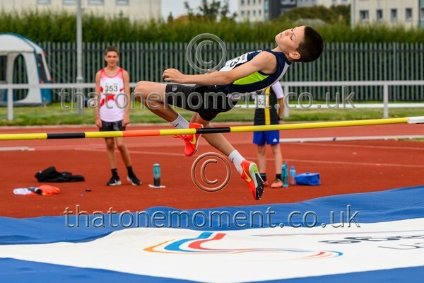 Age25SUN-910247 - Field Male