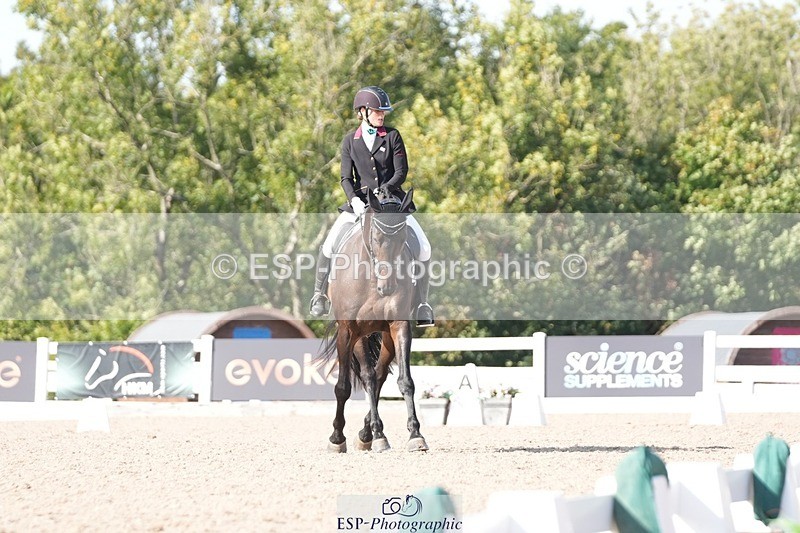 250906-160000-04929 - 100-Adele.RonchettiFamily.Affair