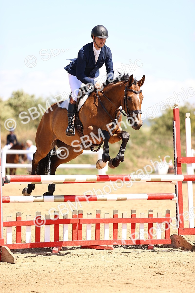 SBM_014820 - Class 15 - Senior Newcomers - 1.10m Open