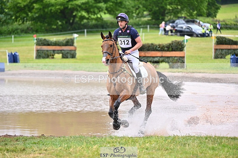 250524A-114410-09962 - B-312-Mark.Davidson-THE.BOSSMAN