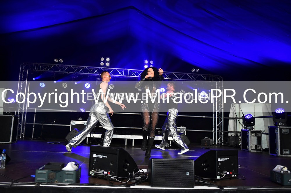 SH4_6123 - The Cher Experience