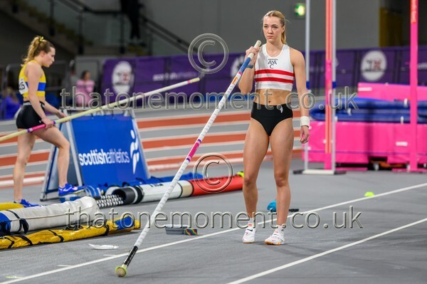 SenInd26-916960 - Field Female Set One