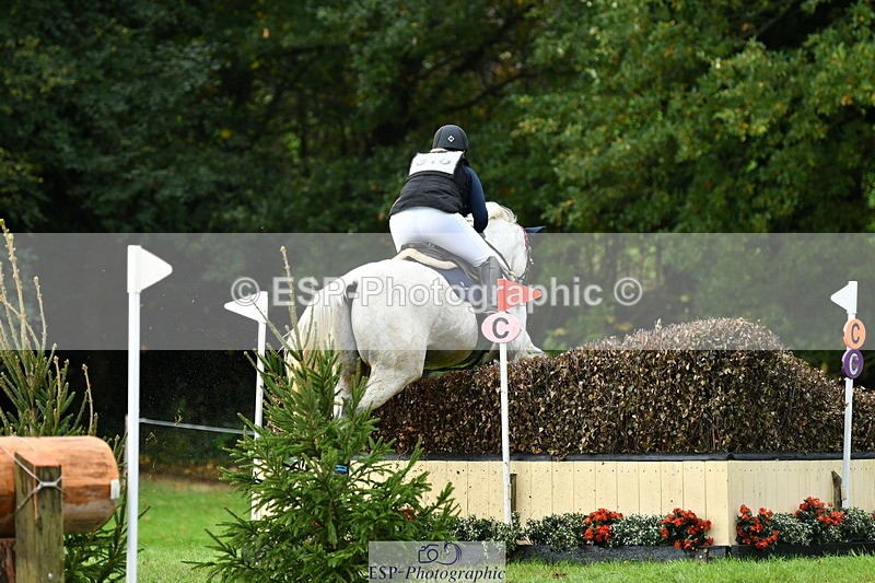 251025A-094005-15431 - D-318-Caroline.Allan