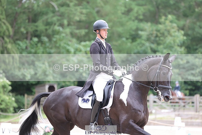 240524-171107-11236 - 377-HONEYBROOK_EXTRA_SPECIAL-Tom_Rowland