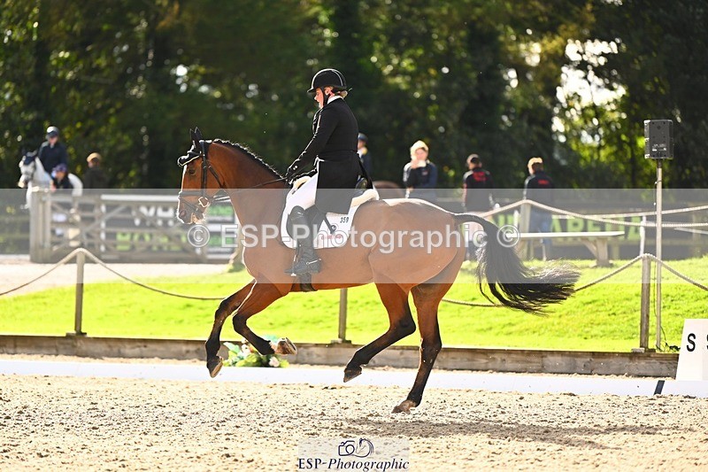 231021-144724-17925 - 359-ROSSDARRAGH.NERO-Charlotte.Rowe-DR