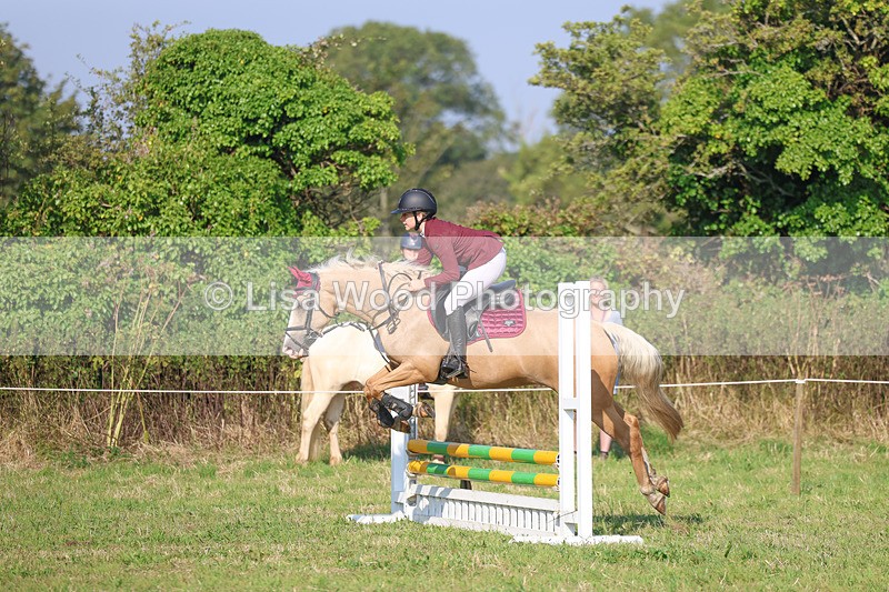 3E7A1303 - Class 1: Club 60cm Juniors and Seniors