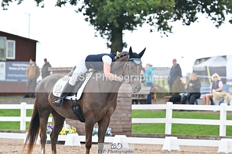 250907-135228-08615 - 006-Verity.PerryVogue