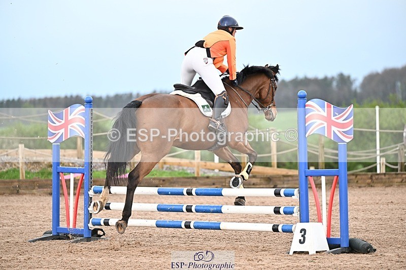 250416-090214-00002 - Cls 1 British Novice and 90cm
