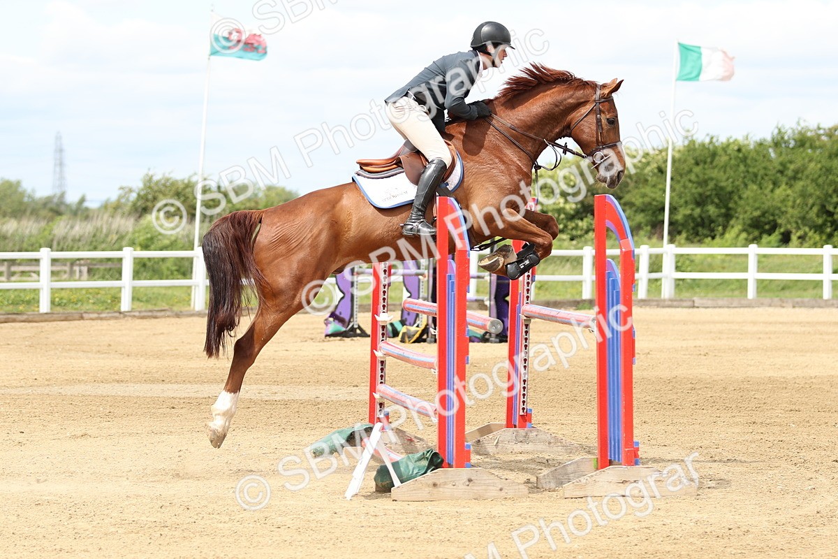 SBM_000905 - Class 4 - Senior Newcomers - 1.10m