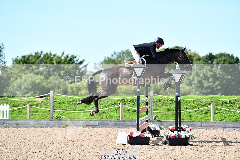 240914A-125938-07143 - Cls 15-S Snr Foxhunter