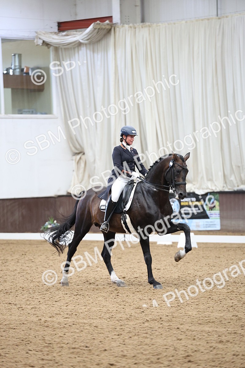 SBM_004382 - Class 9 - FEI Inter 1 Gold - 15.55-16.43