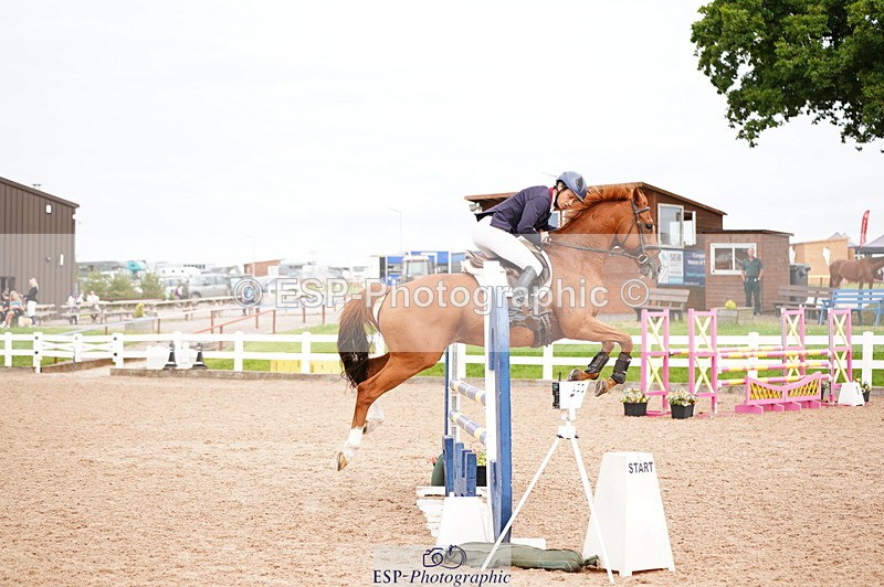 240803A-135232-08326 - Cls 38 1.05m Amateur Qualifier