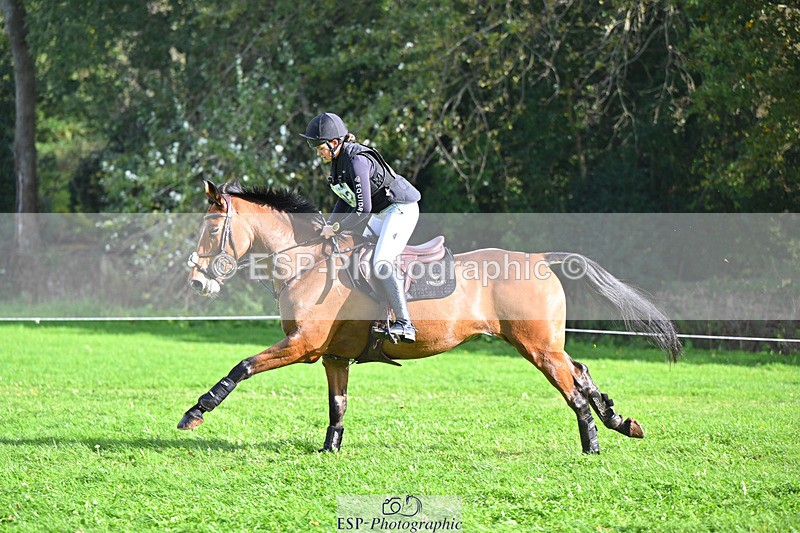 241025-123104-08245 - 102-Holly.Morris-ROYALE.LOUIS