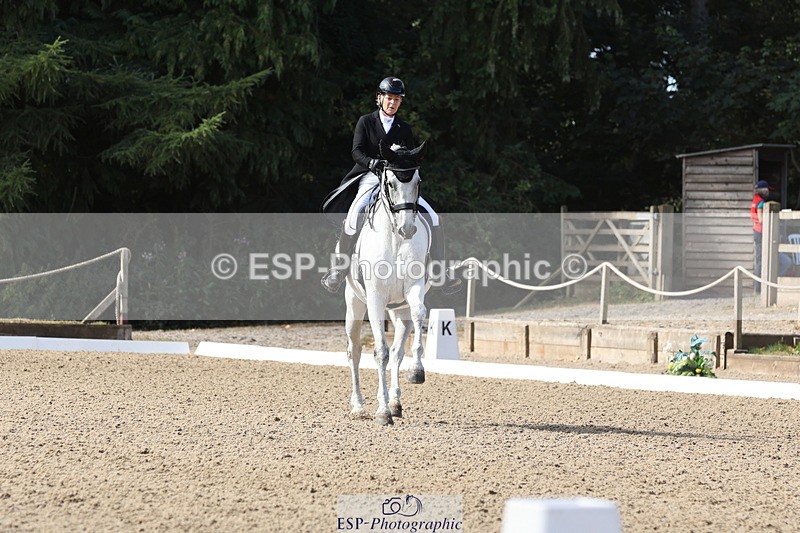 250809A-100423-02283 - 039-Jane.GilbyHugo.Holunder