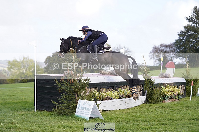 241025-152908-10466 - 226-Matteo.Gallucci-CASTLERICHMOND.WILLIAM