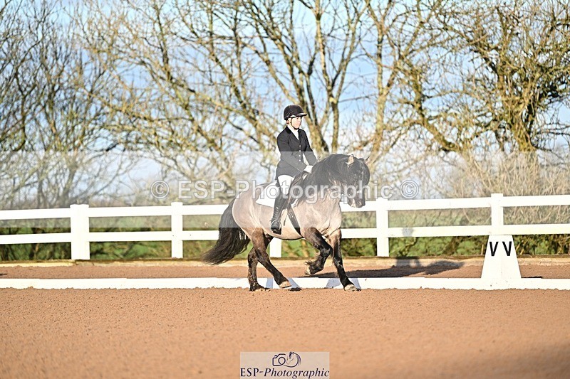 241214-093656-00978 - 117-Janine.Paterson-Pottertonpark.Mulreesh