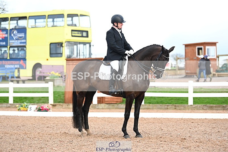 240218A-150543-09002 - 180-John.Fullick-Hermosa.bella