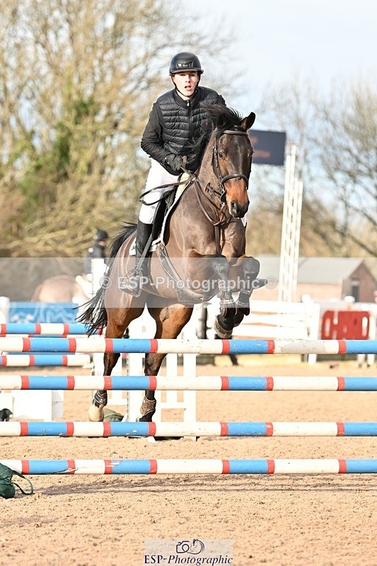 241208-131630-01733 - Cls 21 Newcomers and 1.10m Open