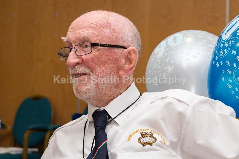 8KJS0634 - Geoff, Gina's Dads 90th Birthday party.