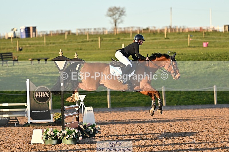 250401-190400-00884 - 90cm Classes