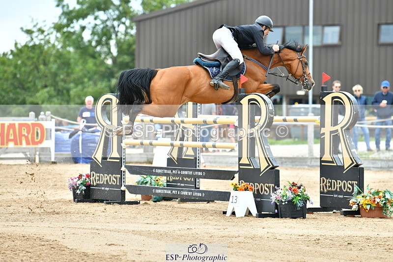 230720A-145504-03619 - Cls 9, 2 Star Big 1.40m Start to break