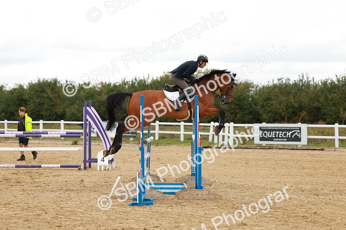 SBM_001452 - Class 4 - Senior Newcomers - 1.10m