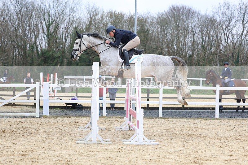 3E7A7618 - Class 8: Senior Newcomers/1.10m open