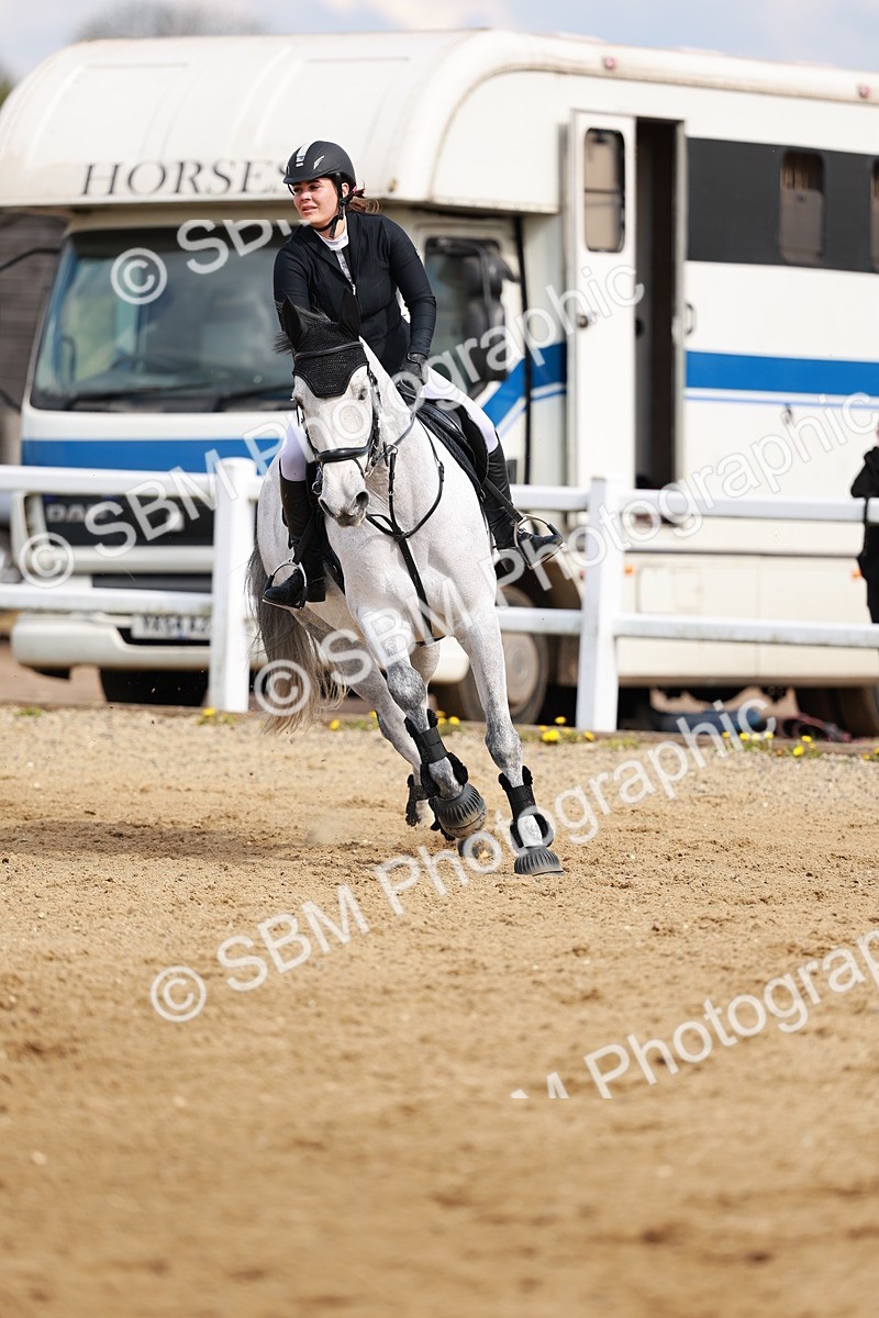 SBM_002140 - Class 4 - Senior Newcomers - 1.10m