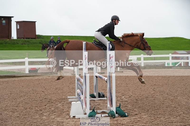 251109-082750-03002 - Cls 15 British Novice and 90cm Open