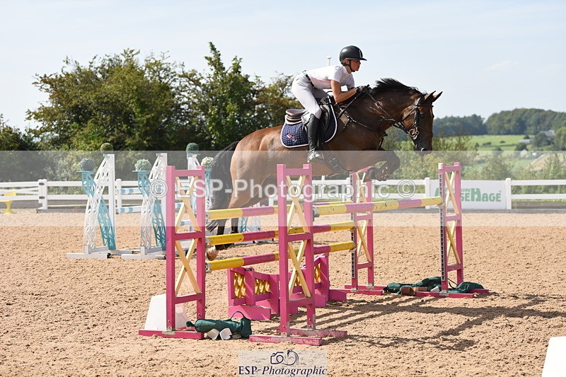 230906A-140644-00566 - Foxhunter & 1.20m Open