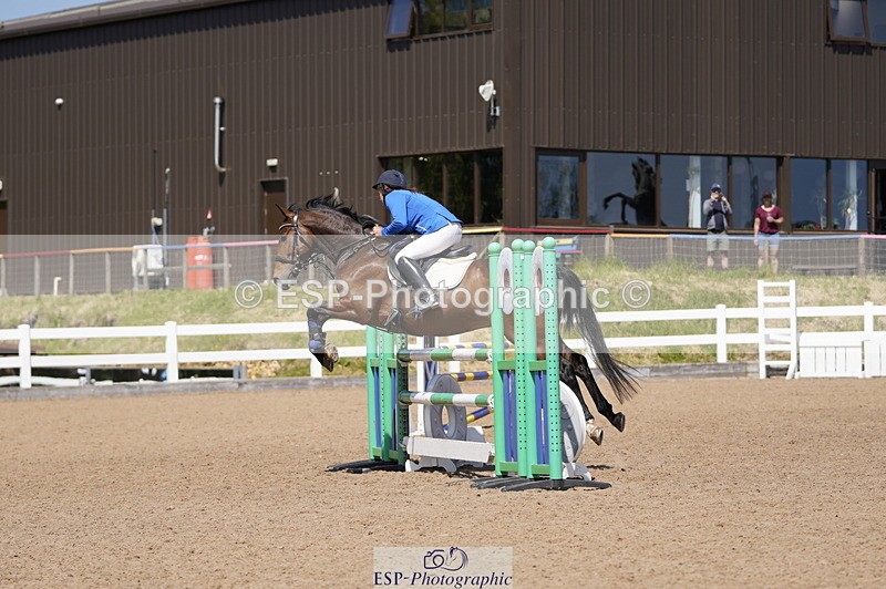 230527A-150210-04782 - Cls 23 1.05m Amateur Quali