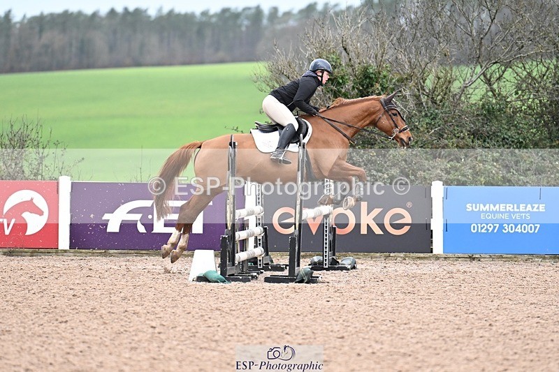 251205-100929-00151 - Cls 2 Snr British Novice and 90cm