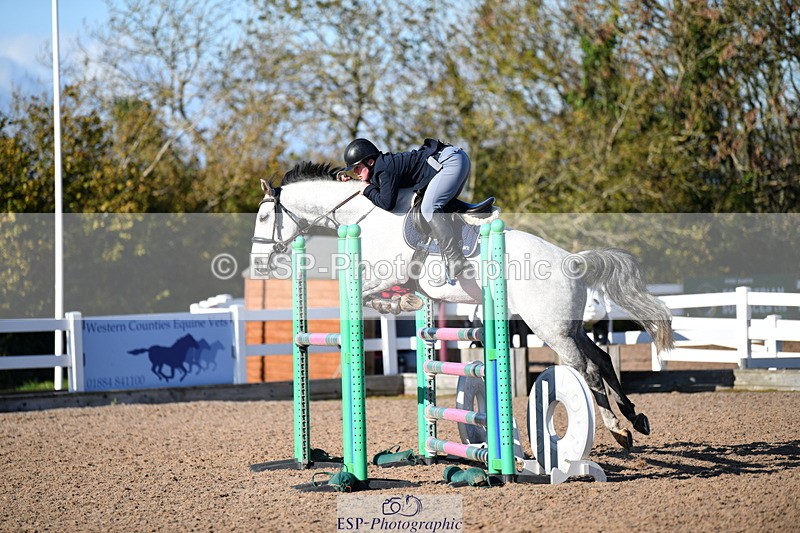 231110A-132414-00554 - Cls 5 Newcomers & 1.10m Open