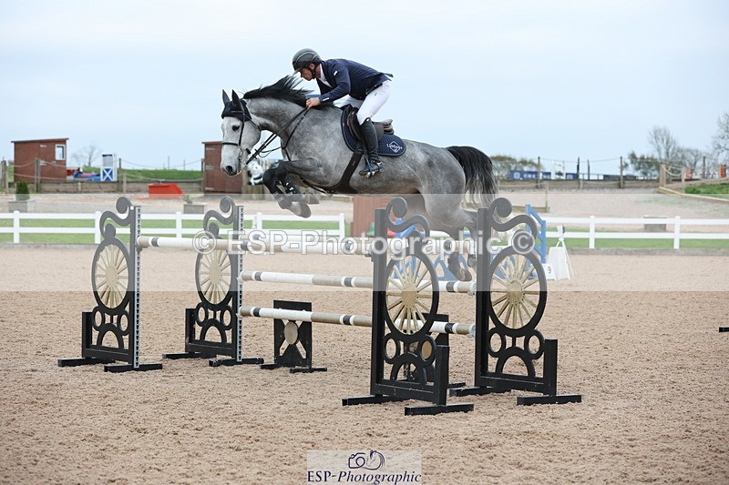 241101A-153056-03009 - FRI Cls 7 Blue Chip Grade B&C Jump Off