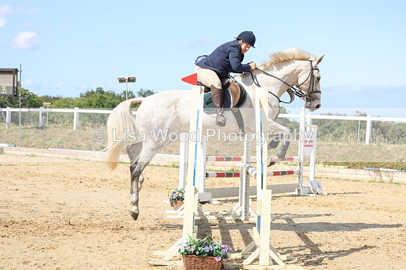 3E7A0732 - Class 4: Senior British Novice/90cm open