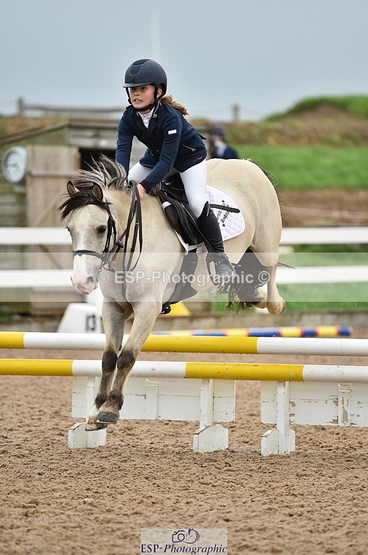 220829A-163946-00292 - 70cm Classes 3a 3b & 4