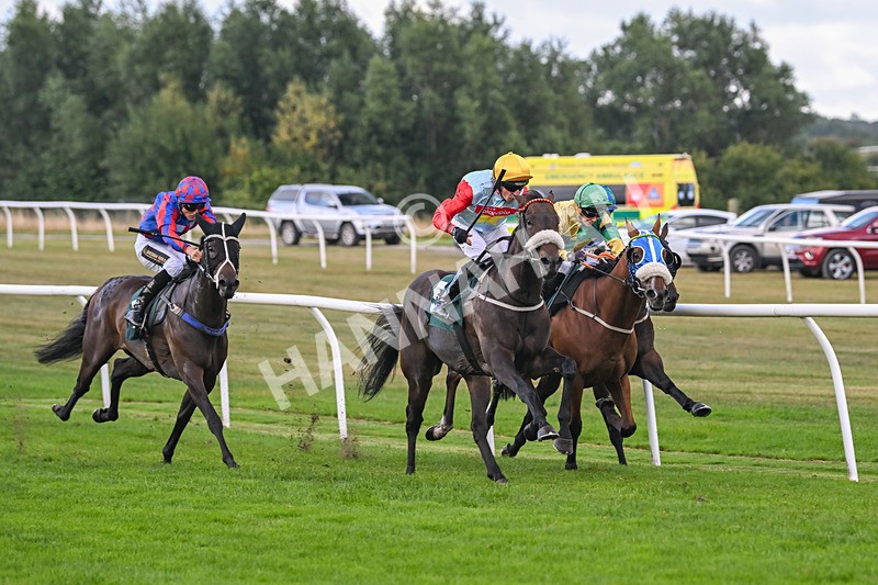 270825-Race 6-Filey Beach-6784 - Race 6