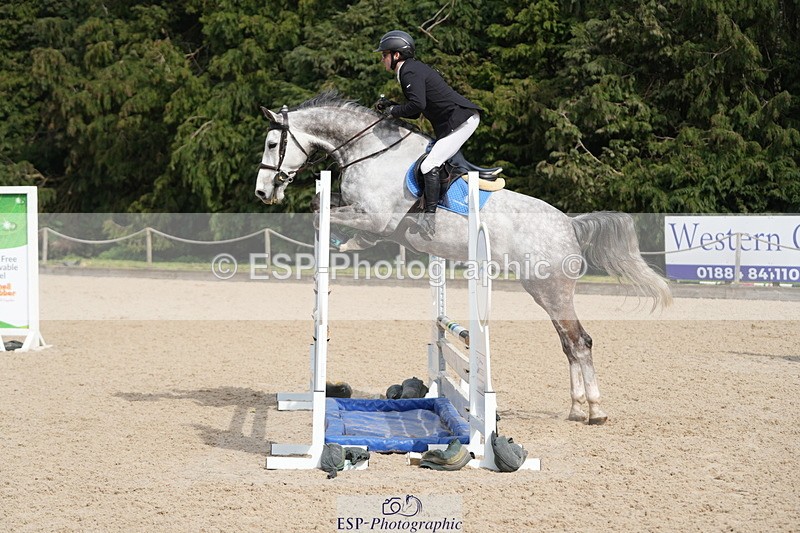 260322A-131329-01808 - 12 Newcomers 1m 10 Open