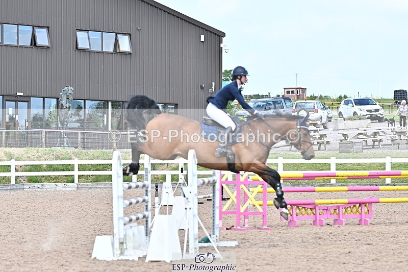 240605A-154157-00935 - Cls 5 Foxhunter and 1.20m Open