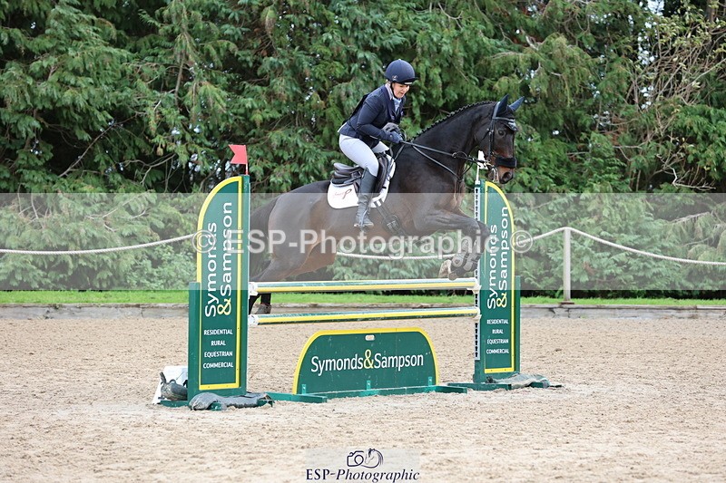 251026A-122356-24655 - F-452-Suzy.Stoneman