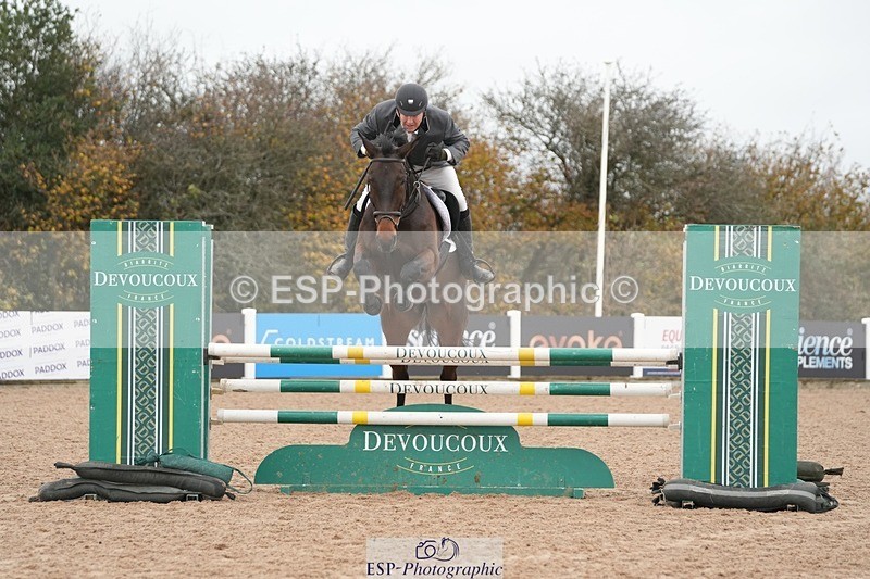 251109-102851-03384 - Cls 19 Snr 1.05m Open