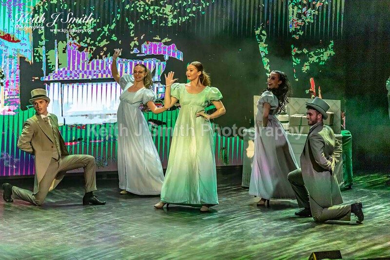 6KJS0300 - Ambition show team