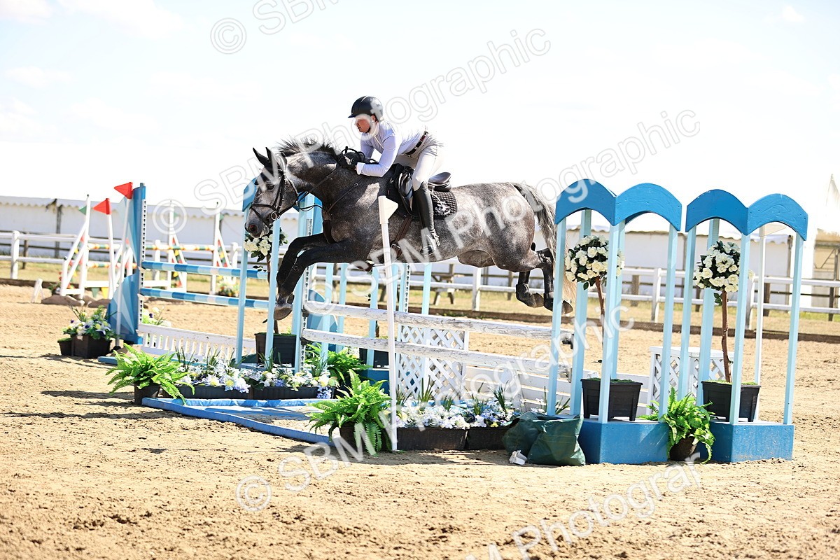SBM_015436 - Class 16 - Senior foxhunter - 1.20m Open