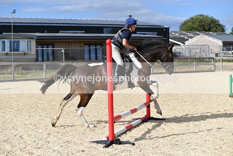 WJ5_5741 - Poles off the floor
