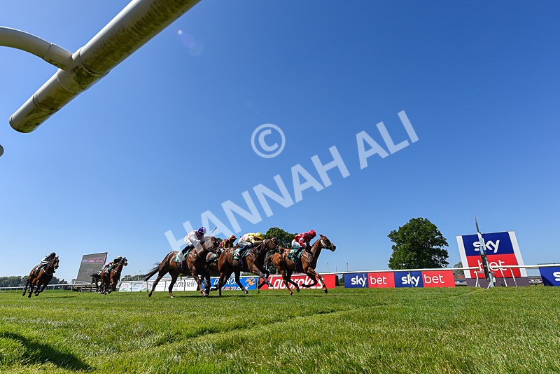 170525-Race 3-Castan-3036 - Race 3