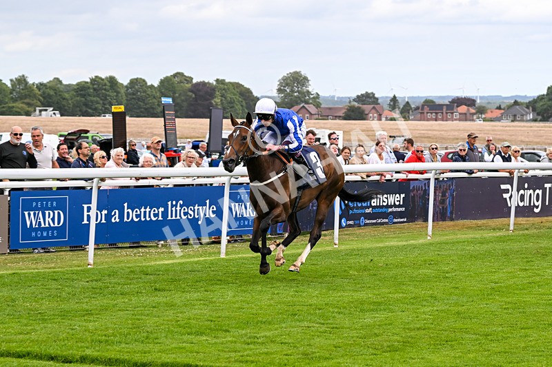 240625-Race 2-Hope Queen-7393 - Race 2